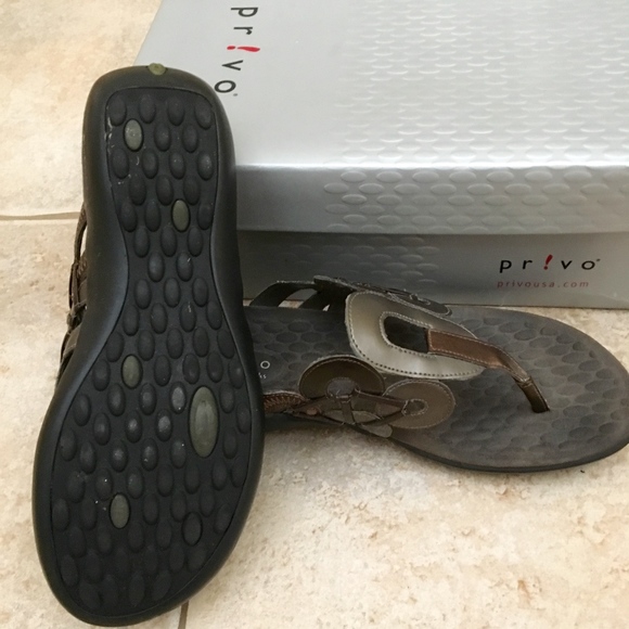 Privo slip on thong. Taupe multi-color. - Picture 4 of 5